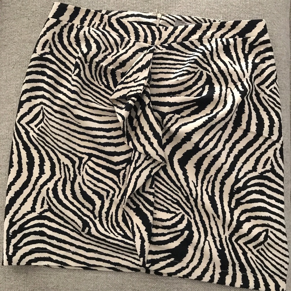 Forever 21 Zebra Print with Ruffle Pencil Skirt, L